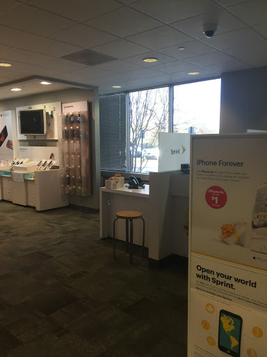 Cell Phone Store «Sprint Store», reviews and photos, 12524 Sunrise Valley Dr, Reston, VA 20196, USA