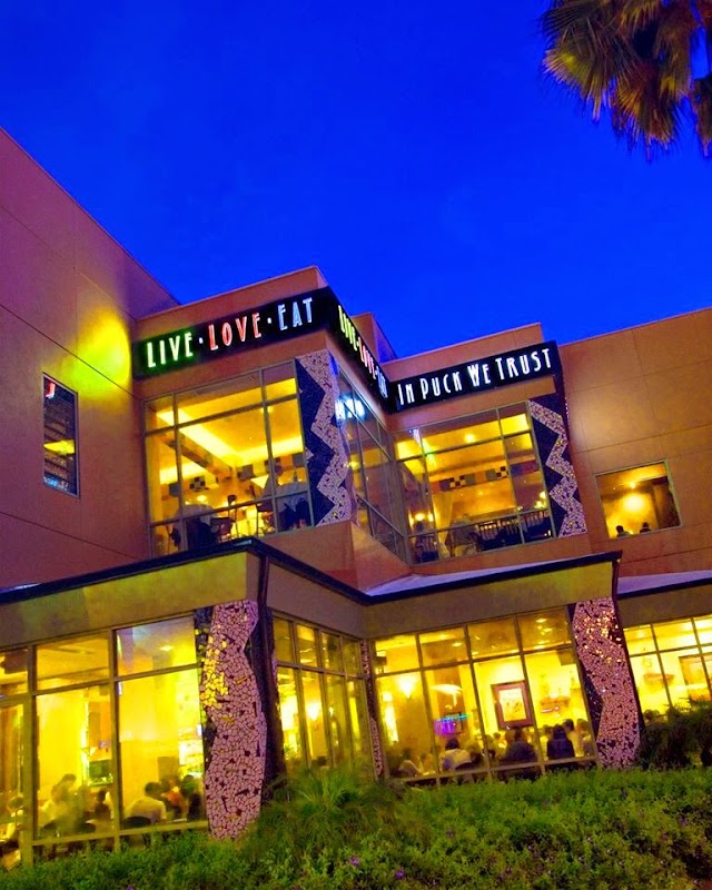 Wolfgang Puck Cafe