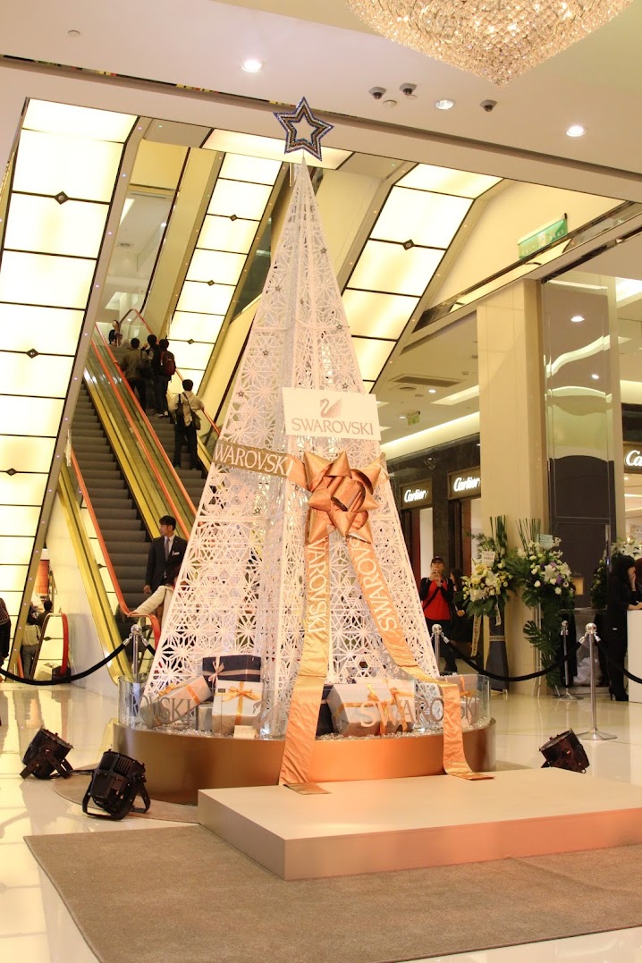＊2012 SWAROVSKI水晶聖誕樹：楊丞琳引領你一同感受繽紛奪目的耶誕時光！ 4