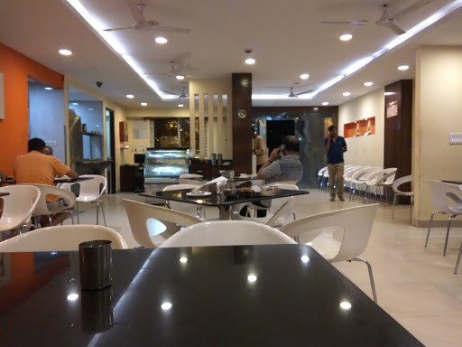 Parijata Restaurant, High School Field Rd, Rangoli Halla, Hassan, Karnataka 573201, India, Restaurant, state KA