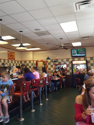 American Restaurant «Huddle House», reviews and photos, 1730 IL-127, Greenville, IL 62246, USA