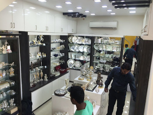 The Silver Lining (TSL), Gr Fl., Shop No. 4&5, Banyan Tree Enclave, Near, Kachna Main Rd, Shankar Nagar, Raipur, Chhattisgarh 492007, India, Festive_Gifts_Store, state CT
