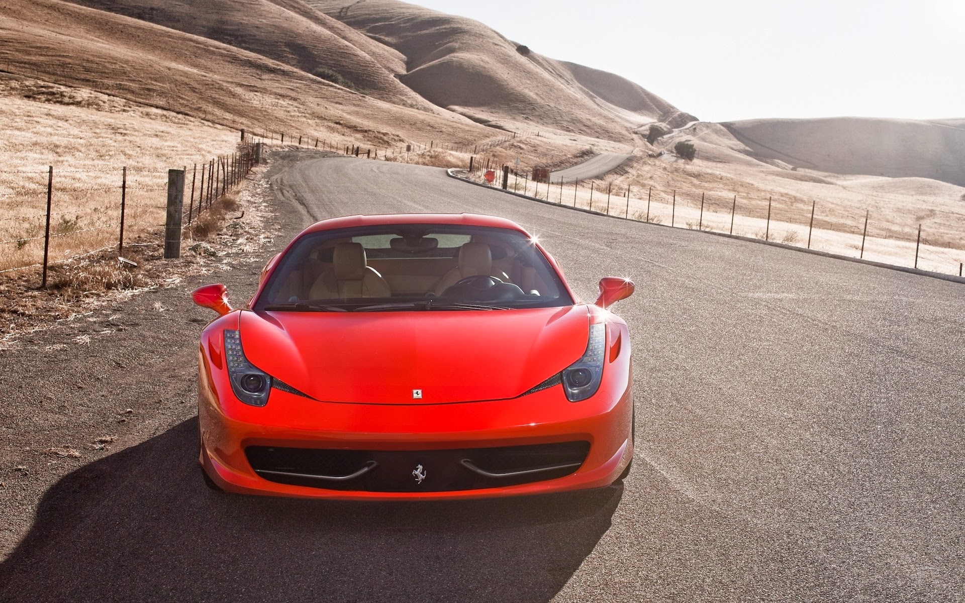 красный спортивный автомобиль Ferrari 458 загрузить