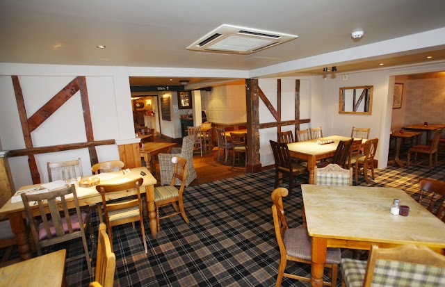 Three Horseshoes