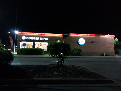 Fast Food Restaurant «Burger King», reviews and photos, 80 McHenry Rd, Buffalo Grove, IL 60089, USA