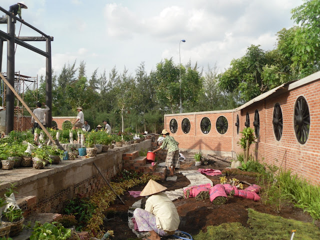 Thiết kế thi công biệt thự nghỉ dưỡng, thiết kế sân vườn biệt thự.LH : 0902.425.459 - 7