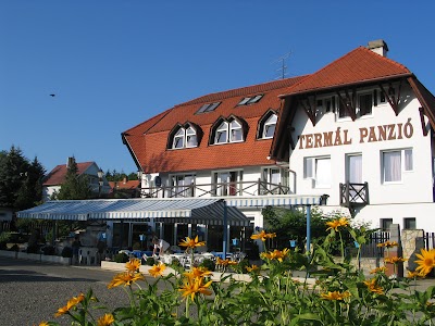 Photos of Term&aacute;l Pension