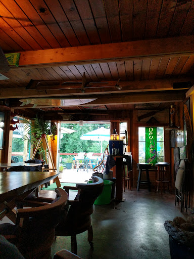 Pub «The Swimdeck Gastro Pub», reviews and photos, 682 SW Bay St, Port Orchard, WA 98366, USA