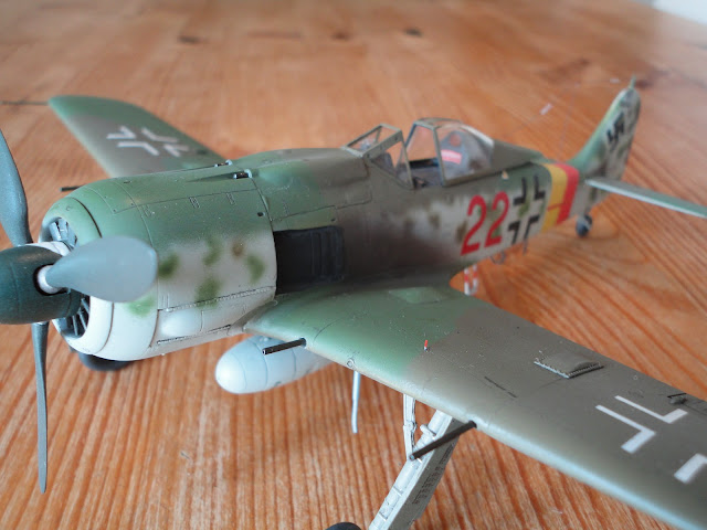 Hasegawa 1/48 Fw 190A-9 Red 22 Bad Langensalza DSC03013