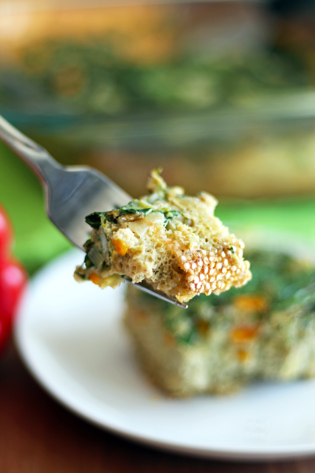 Simple Quinoa Egg Bake from dontmissdairy.com.