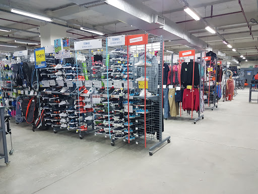 Decathlon, 1st Floor, Metro Walk Mall, Near Station, Rithala Metro Parking, Off Bhagawan Mahavir Marg, Sector 11, Rohini, Delhi, 110085, India, Running_Shop, state UP