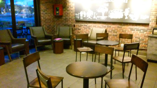 Coffee Shop «Starbucks», reviews and photos, 1000 Providence Hwy, Norwood, MA 02062, USA