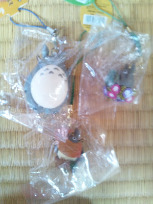 トトロのストラップとか根付