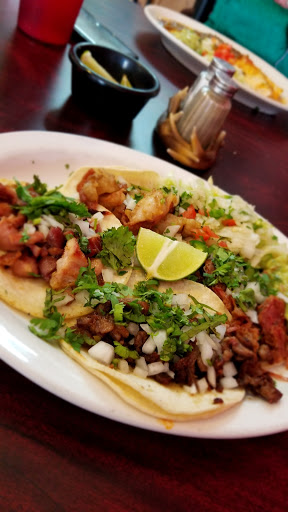 Mexican Restaurant «La Fuente Restaurant», reviews and photos, 3023 W 44th Ave, Denver, CO 80211, USA