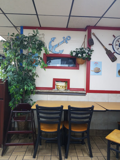 Seafood Restaurant «Hook Fish & Chicken», reviews and photos, 3315 Dr Martin Luther King Jr Blvd, Fort Myers, FL 33916, USA