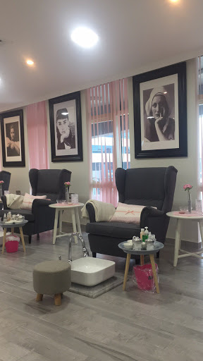Sugarcoat Nails - Ladies Beauty Salon, Abu Dhabi - United Arab Emirates, Beauty Salon, state Abu Dhabi