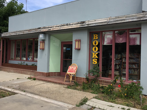 Used Book Store «Harts Haven», reviews and photos, 950 N Van Ness Ave, Fresno, CA 93728, USA