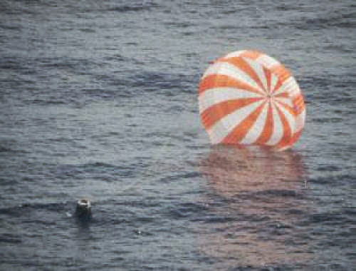 The Dragon Crs 1 Splashes Down On Earth