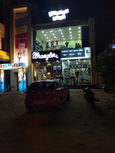 Wrangler, -Tiruchy 6200018, Annamalai Nagar -Tiruchy, Annamalai Nagar, Woraiyur, Tiruchirappalli, Tamil Nadu 6200018, India, Western_Clothing_Shop, state TN