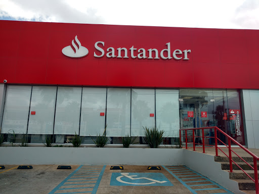 Santander, Industria, El Panteón Viejo, 47600 Tepatitlán de Morelos, Jal., México, Banco | JAL