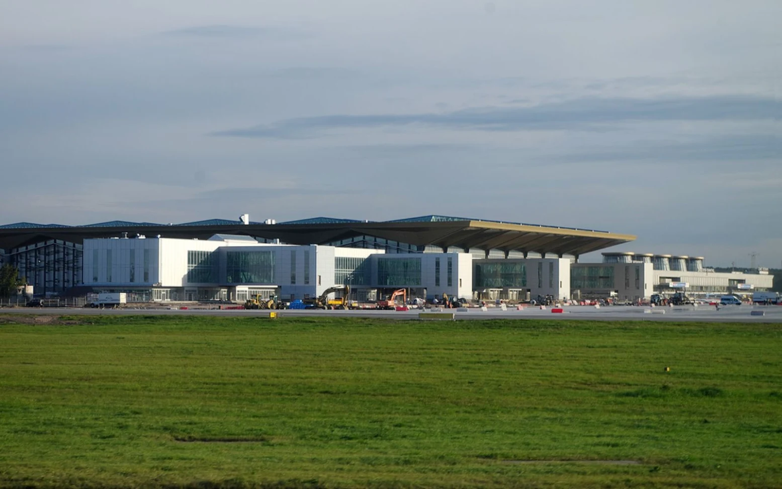 Open Pulkovo Airport by Grimshaw