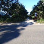 Intersection with Middle Head Rd (57188)