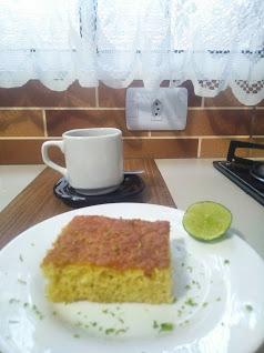 Bolo fácil saboroso de limão