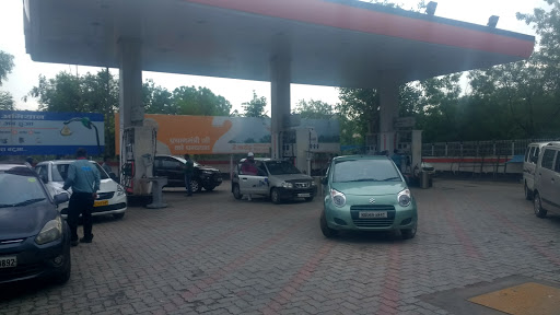 Indian Oil Petrol Pump Station, GD Birla Marg, Pocket K, Sarita Vihar, New Delhi, Delhi 110044, India, Petrol_Pump, state DL