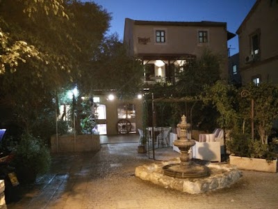 Photos of Templers