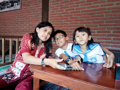 Photos of Warles Bu Kadir (cabang Ambulu)