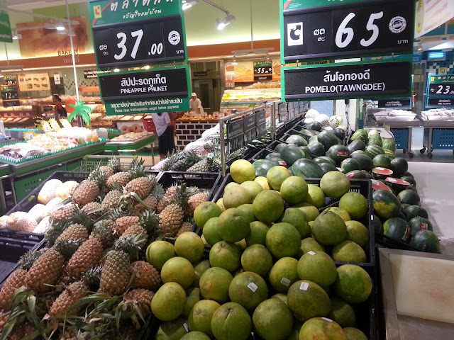 Рынок с фруктами на Самуи