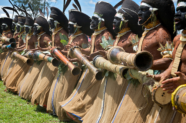 Служим народам Папуа-Новой Гвинеи