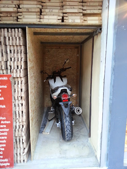 Motosiklet Garajı Yapımı  - Motokabin Motosiklet Garajı Motokabin Motorcycle Garage Motokabin Motorunuz Için Yenilikçi Ve Güvenli Bir Garajdır.