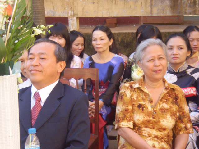 Hoạt động của 87TưNghĩa nhân ngày Nhà giáo Việt Nam 20/11/2012  PB200010
