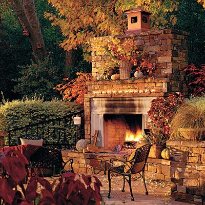 Fauna decorativa: Chimenea de exterior / Outdoor fireplace  Chimeneas  exteriores, Sala de exterior, Salas de estar al aire libre
