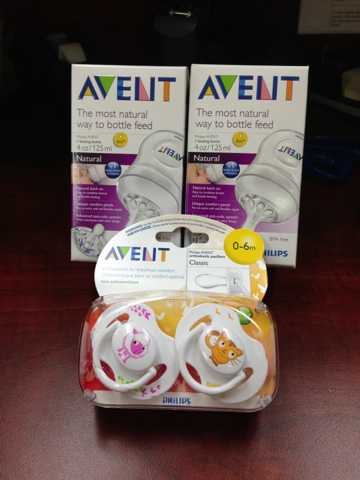 Eerlijk Moment lokaal New Philips AVENT Natural Bottle & 0-6m Classic Pacifier Review! - New  Mommy Bliss