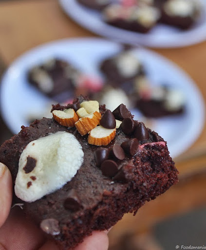 Eggless Rocky Road Brownies Recipe