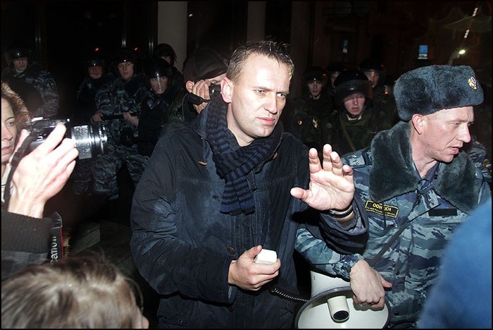 Вяжут НАвального