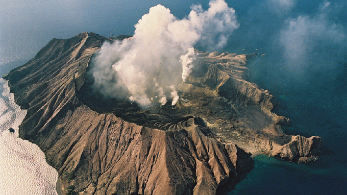 núi lửa phun trào ở nhật