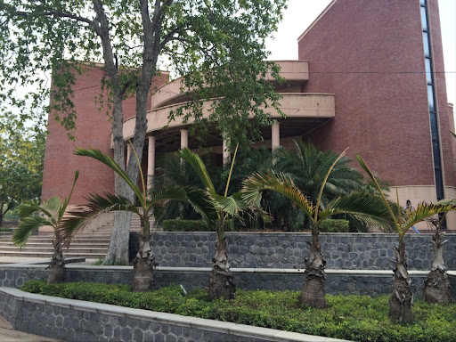 Jesus and Mary College, D1 E4, San Martin Marg, Bapu dham, Chanakyapuri, New Delhi, Delhi 110021, India, College, state DL