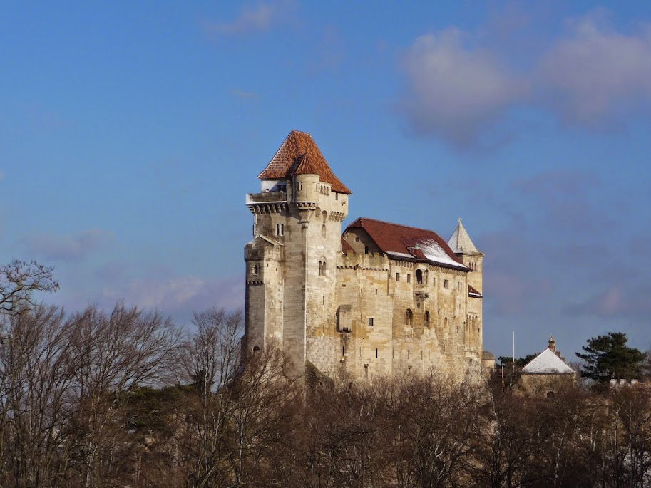 Замок Лихтенштайн под Веной и городок Мёдлинг (фото)