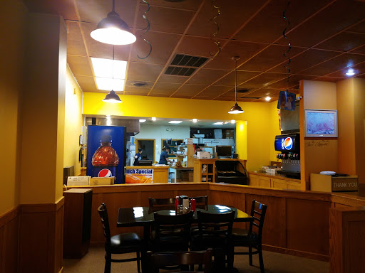 Pizza Restaurant «Parkway Pizza & Subs», reviews and photos, 405 Sagamore Pkwy S Ste B1, Lafayette, IN 47905, USA