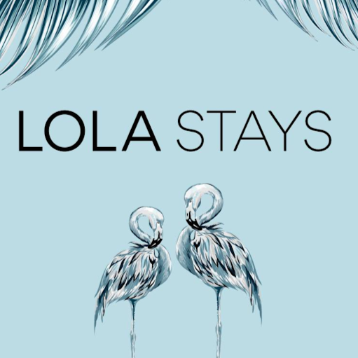 Lola Stays logo