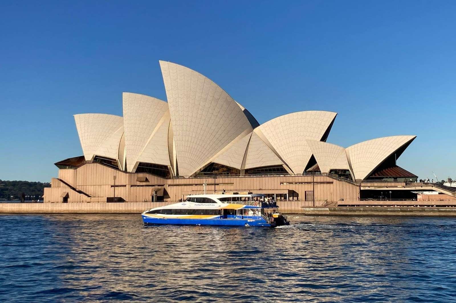 Nhà hát Opera Sydney - Công trình kiến trúc nổi bật bậc nhất của Australia