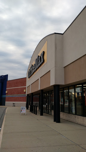Office Supply Store «OfficeMax», reviews and photos, 2255 Howard St, Evanston, IL 60202, USA