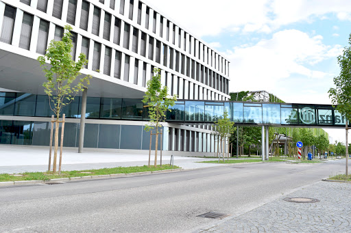 Allianz Versicherungs-AG