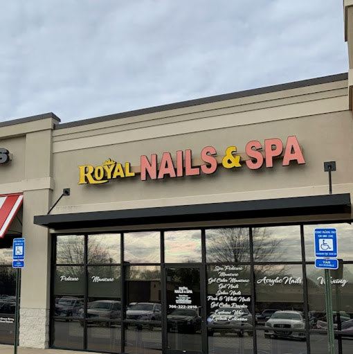 Royal Nails & Spa Salon logo