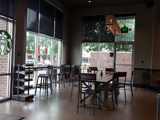 Coffee Shop «Starbucks», reviews and photos, 1075 SW 1st Ave, Canby, OR 97013, USA