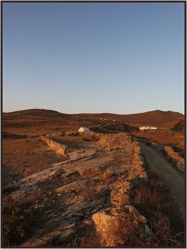 Folegandros - Cyclades Folegandros+collines+2