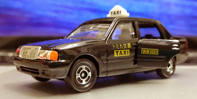 Chiếc Ô tô taxi Crown Comfor Taxi có thiết kế chắc chắn, không góc cạnh, rất an toàn cho trẻ nhỏ
